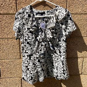 NWT Banana Republic Factory Large Blouse with buttons black white floral